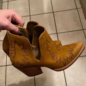 Ariat Dixon mustard yellow booties. Like new.